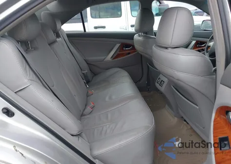 2009 Toyota Camry Xle z USA, uszkodzony, nr VIN 4T1BE46K79U838554